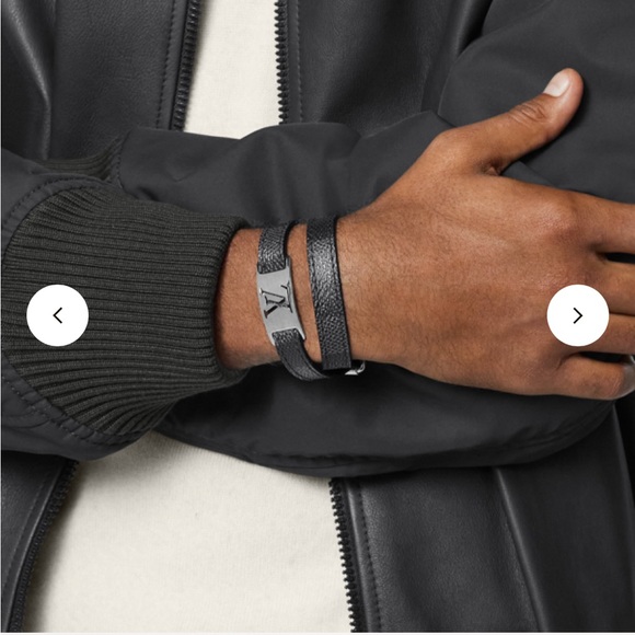 Louis Vuitton “sign it” bracelet. - Picture 6 of 7